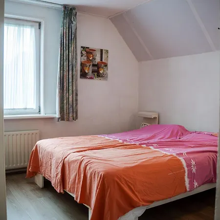 Casa de Férias Ruime Aan De Kust In Het Prachtige Sint Maartenszee